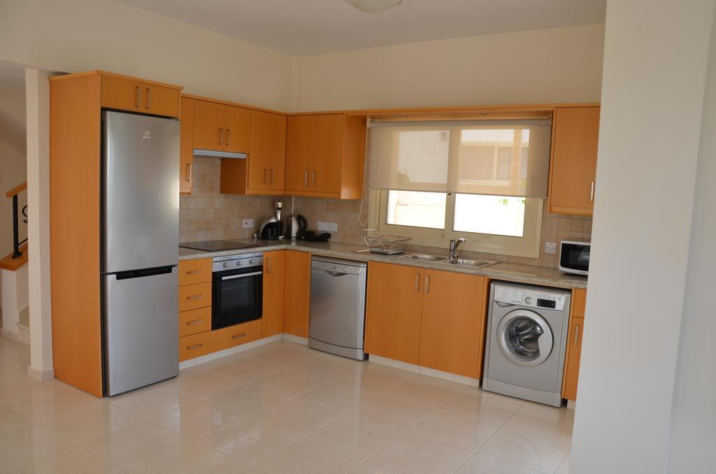 Anthorina Villa 8 โปรทาราส ภายนอก รูปภาพ